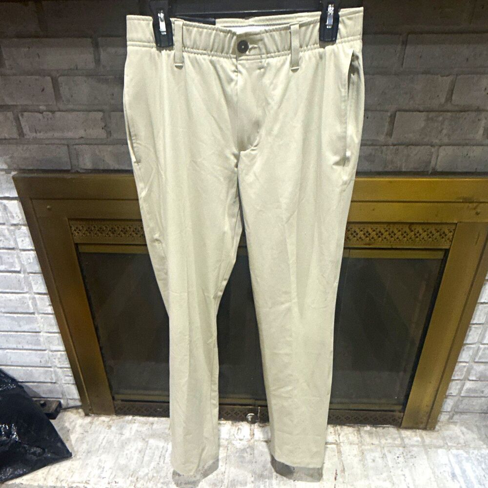 Under Armour UA Golf Pant Men's Straight Fit Flat Front Beige Khakis 30x30